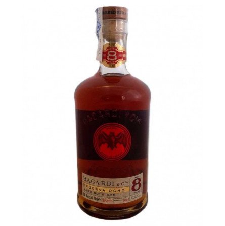 Ron Bacardi 8 Años